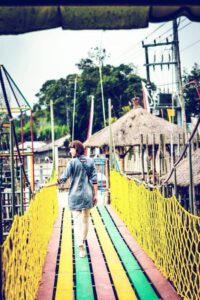 &ldquo;A Mala da Desencalhada: O Que Levar (e o Que Deixar Pra Tr&aacute;s) na Sua Viagem Rom&acirc;ntica&rdquo;